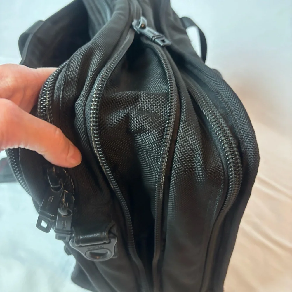 TUMI Alpha Expandable Ballistic Nylon Briefcase Messenger Laptop Bag 26114DH
